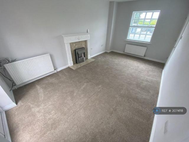 2 bedroom semi detached house to rent