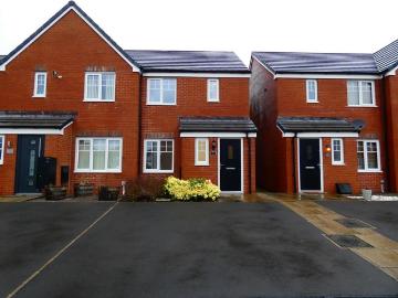 2 bedroom semi detached house to rent