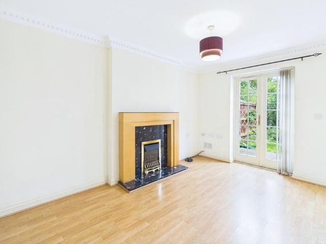 2 bedroom semi detached house to rent