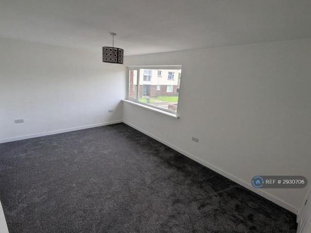 2 bedroom semi detached house to rent