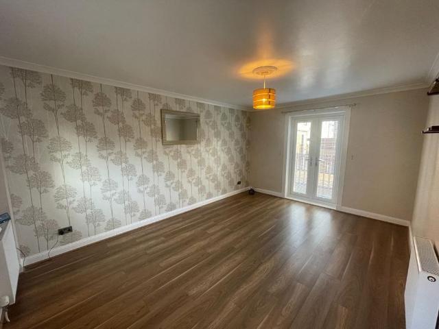 2 bedroom semi detached house to rent