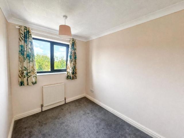 2 bedroom semi detached house to rent