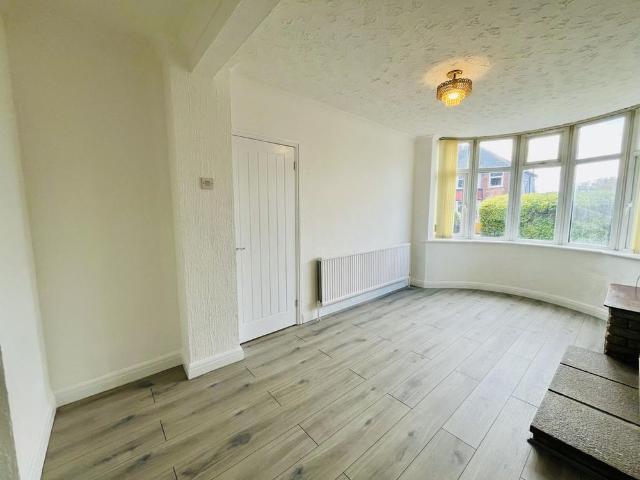 2 bedroom semi detached house to rent