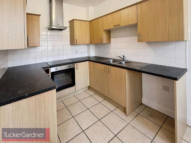 2 bedroom semi detached house to rent