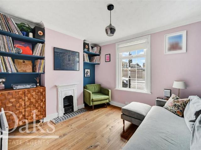2 bedroom semi detached house to rent
