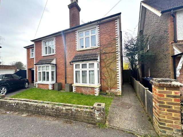 2 bedroom semi detached house to rent