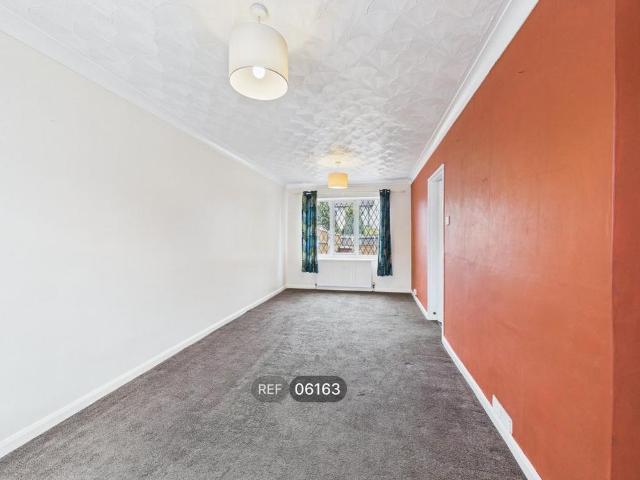 2 bedroom semi detached house to rent