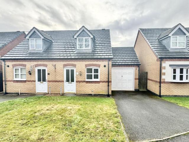 2 bedroom semi detached house to rent