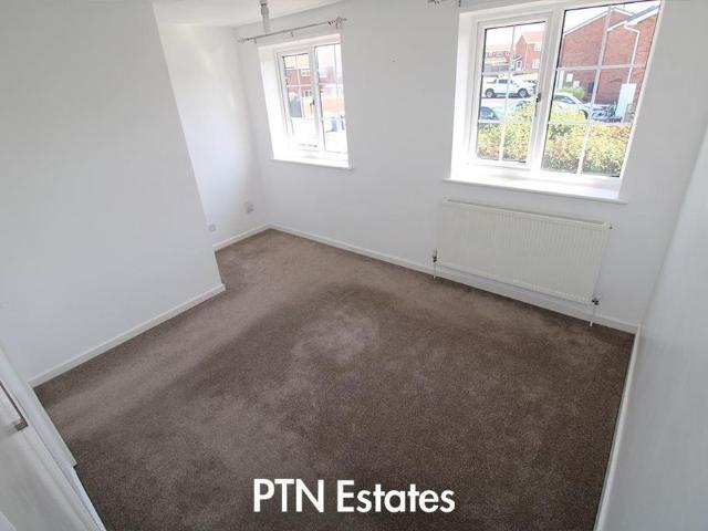 2 bedroom semi detached house to rent