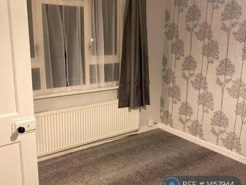 2 bedroom semi detached house to rent