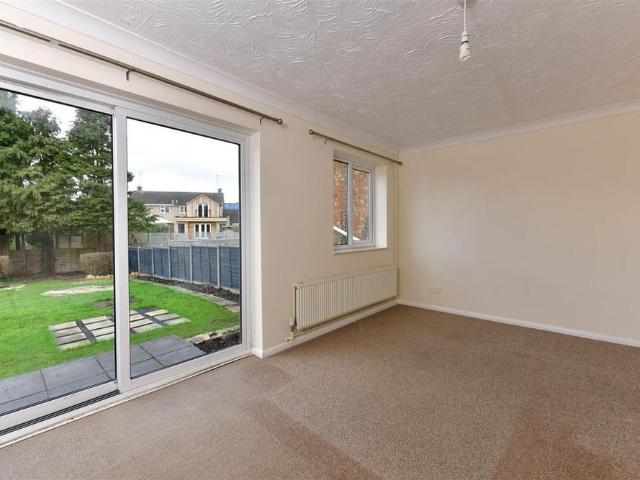 2 bedroom semi detached house to rent