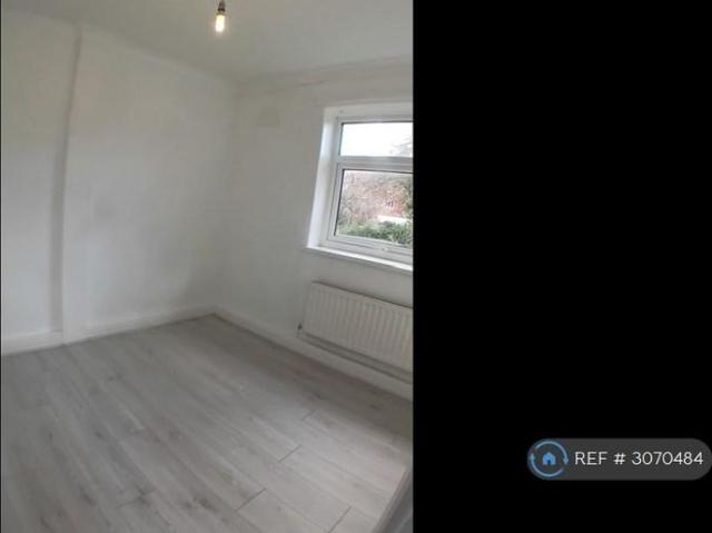 2 bedroom semi detached house to rent