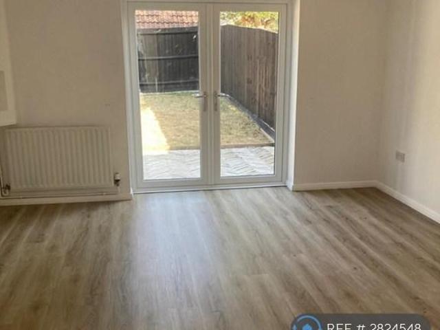2 bedroom semi detached house to rent