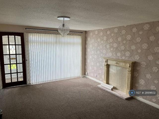 2 bedroom semi detached house to rent