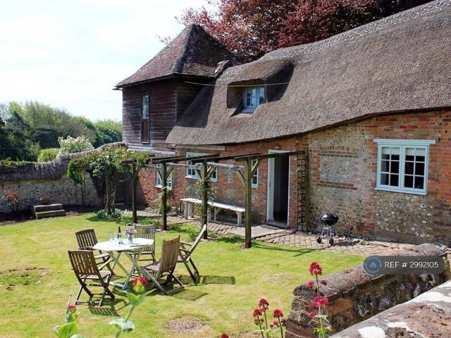 2 bedroom semi detached house to rent