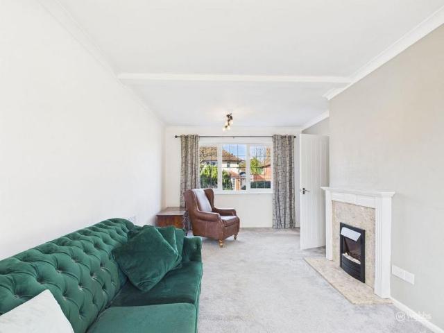 2 bedroom semi detached house to rent