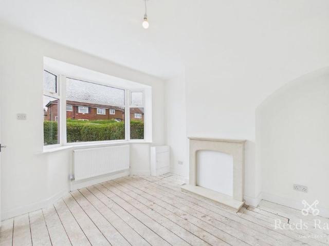 2 bedroom semi detached house to rent