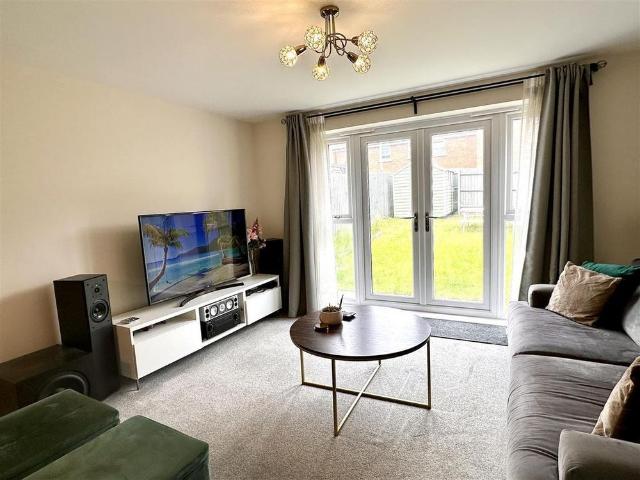 2 bedroom semi detached house to rent
