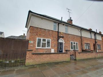 2 bedroom semi detached house to rent