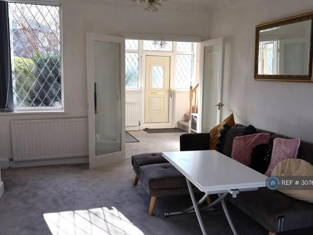 2 bedroom semi detached house to rent