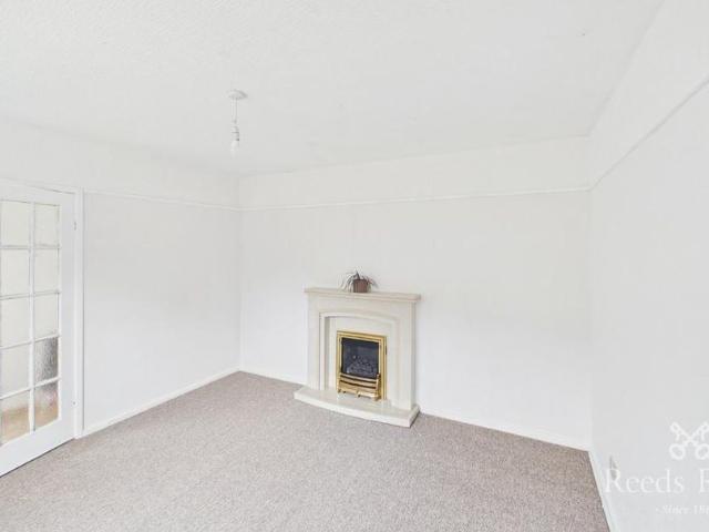 2 bedroom semi detached house to rent