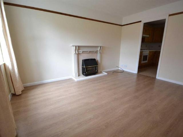 2 bedroom semi detached house to rent