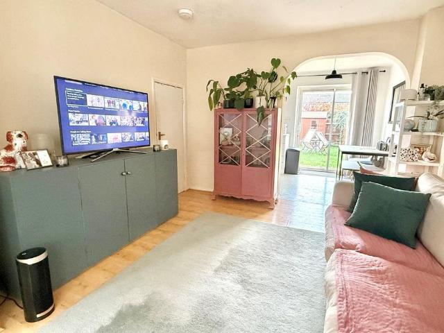 2 bedroom semi detached house to rent