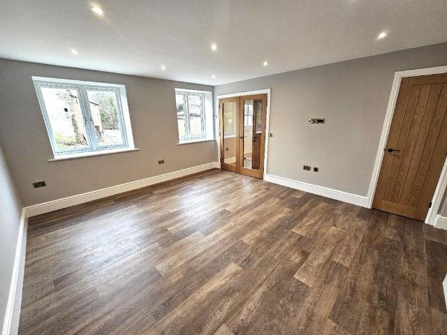 2 bedroom semi detached house to rent