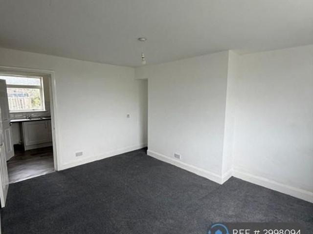 2 bedroom semi detached house to rent