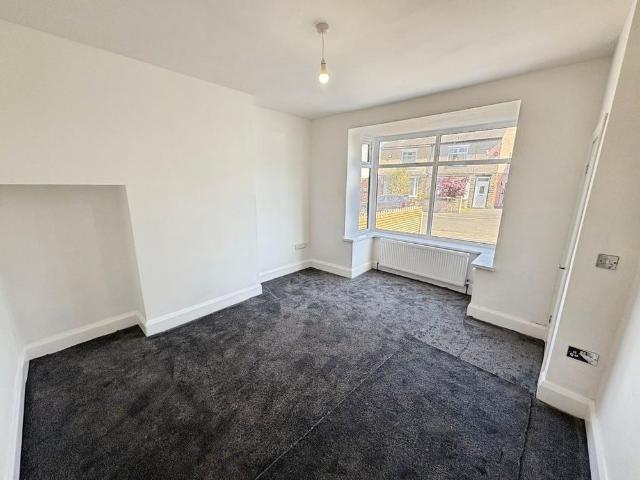 2 bedroom semi detached house to rent