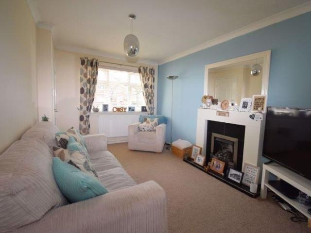 2 bedroom semi detached house to rent
