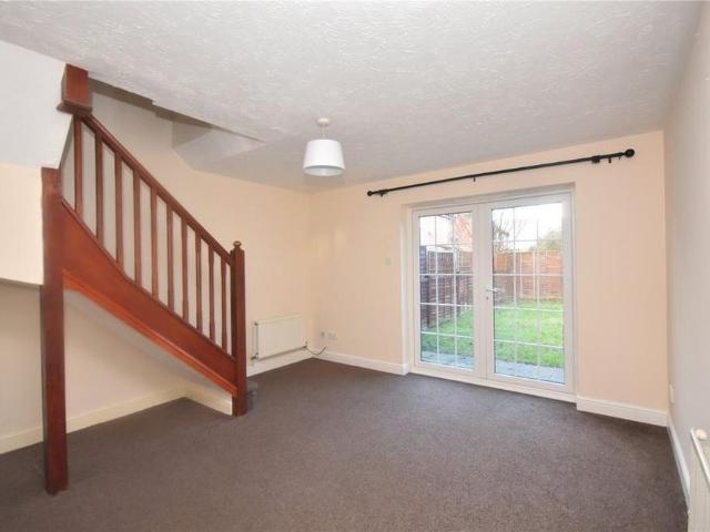 2 bedroom semi detached house to rent