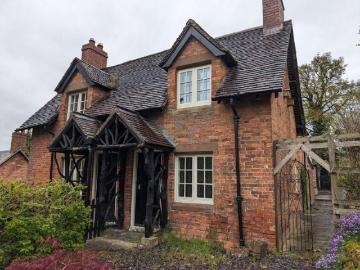 2 bedroom semi detached house to rent