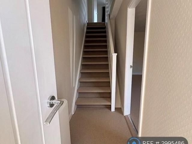 2 bedroom semi detached house to rent
