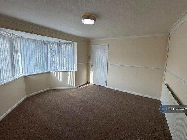 2 bedroom semi detached house to rent