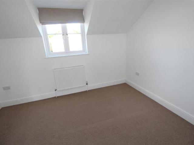 2 bedroom semi detached house to rent