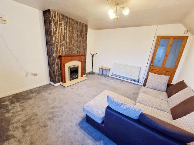 2 bedroom semi detached house to rent