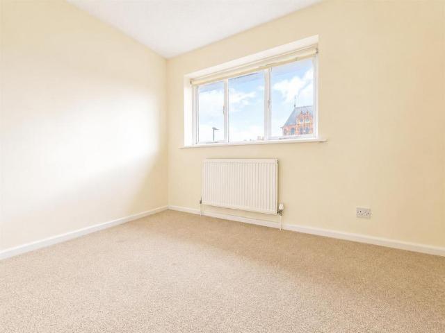 2 bedroom semi detached house to rent