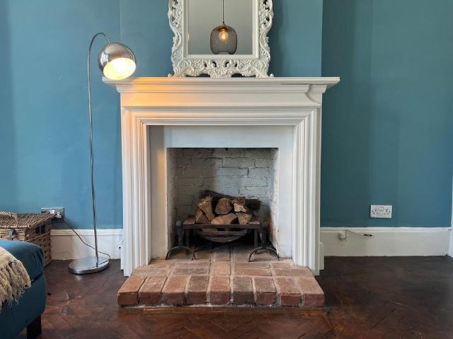 2 bedroom semi detached house to rent