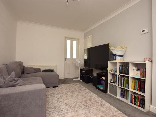 2 bedroom semi detached house to rent