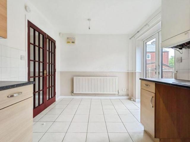 2 bedroom semi detached house to rent