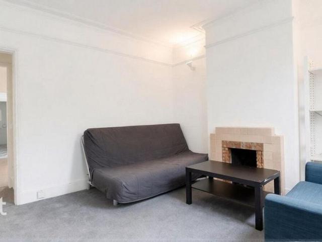 2 bedroom semi detached house to rent