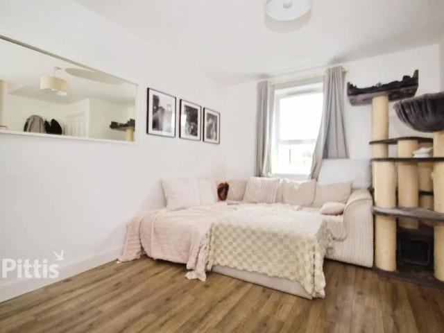 2 bedroom semi detached house to rent