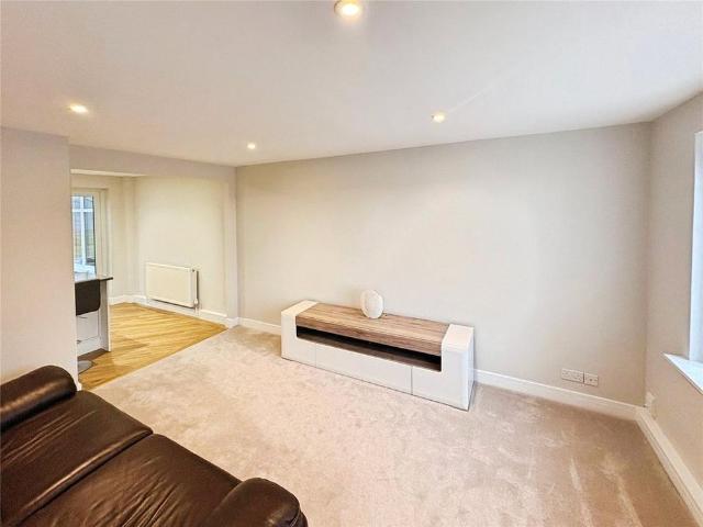 2 bedroom semi detached house to rent