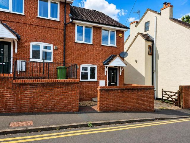 2 bedroom semi detached house to rent