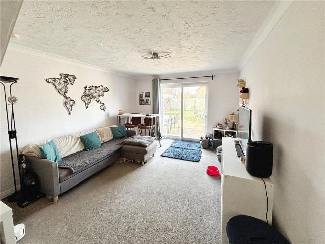 2 bedroom semi detached house to rent
