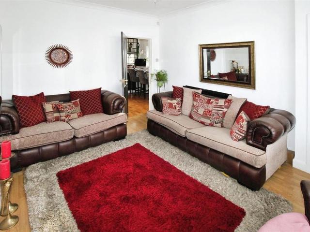 2 bedroom semi detached house to rent