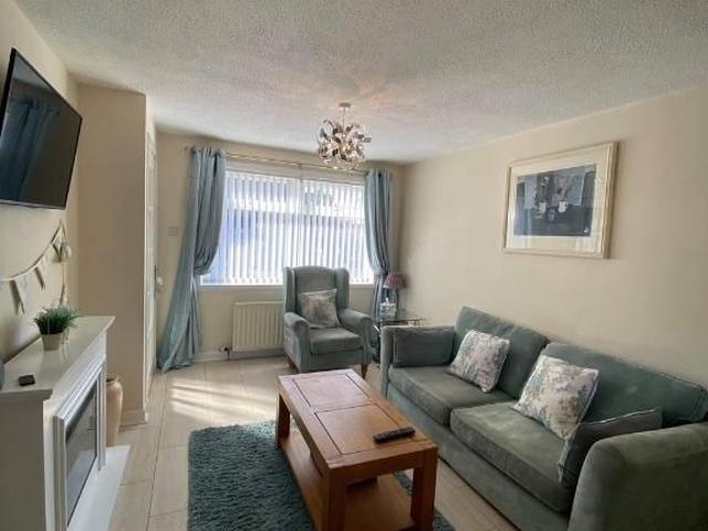 2 bedroom semi detached house to rent