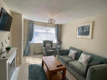 2 bedroom semi detached house to rent
