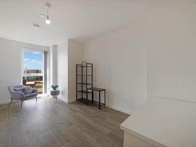 2 bedroom semi detached house to rent